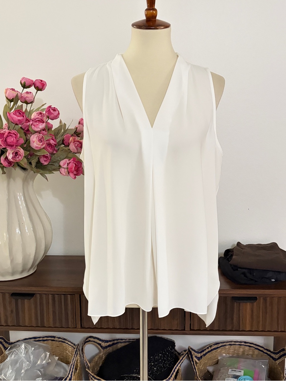 Sleeveless V-Neck White Blouse - Classic Women's Top